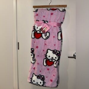 Hello Kitty V-Day Throw